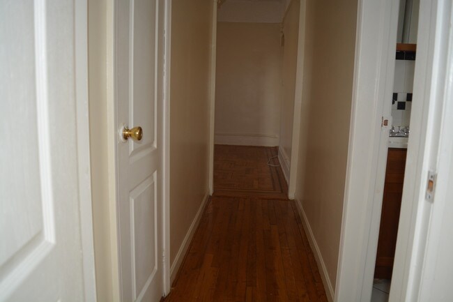 Fotografía del edificio - 866 Coney Island Ave