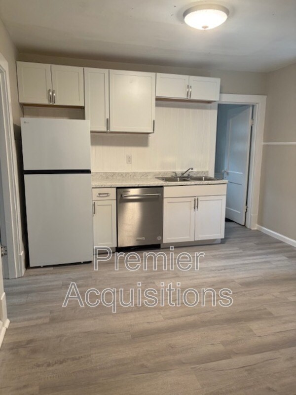 Foto del edificio - 614 Leonard St