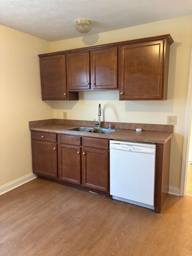 Foto del edificio - 624 Addison Ave