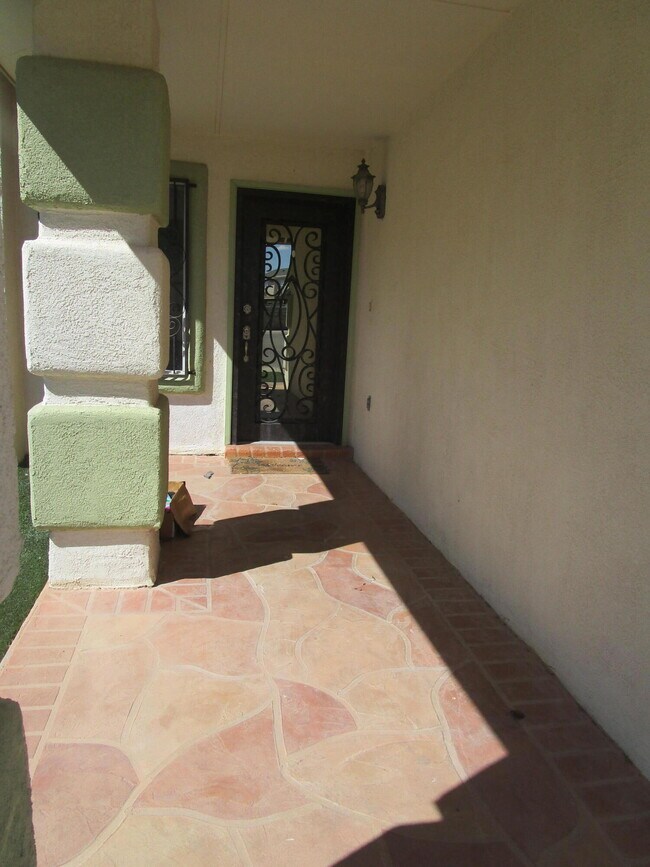 Building Photo - 3037 Tierra Kino Way