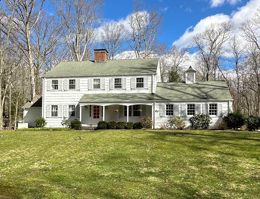 Primary Photo - 8 Timber Ln