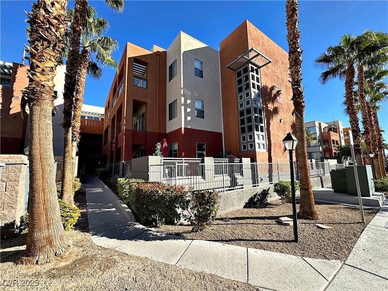 Foto principal - 71 E Agate Ave