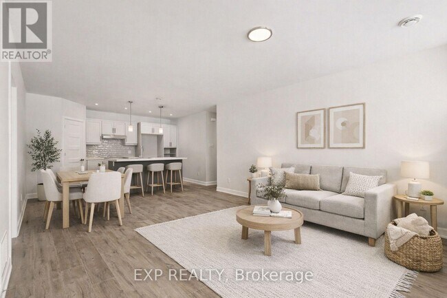 Photo du bâtiment - 440 Falcon Ln