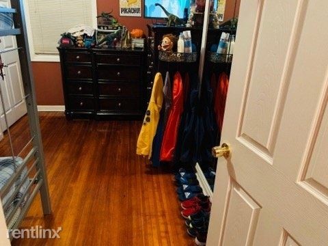 Foto del edificio - 3 br, 1 bath Apartment - 39 Berkeley Place 1