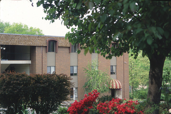 Building Photo - Glen Valley Apartments and Duplexes