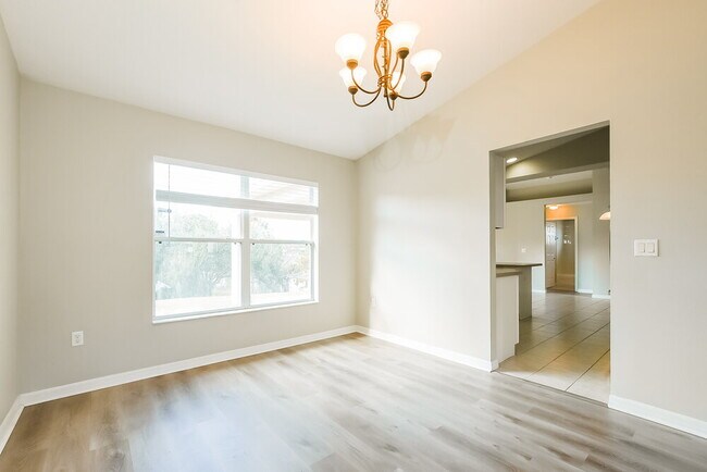 Foto del edificio - 1480 Muir Cir