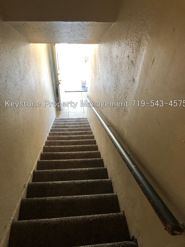 Foto del edificio - $450 OFF Move In Special!  Second Level Un...