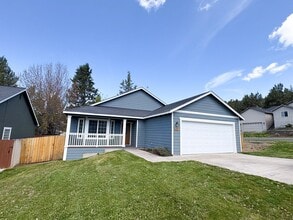 Building Photo - 5105 Hickory Ln