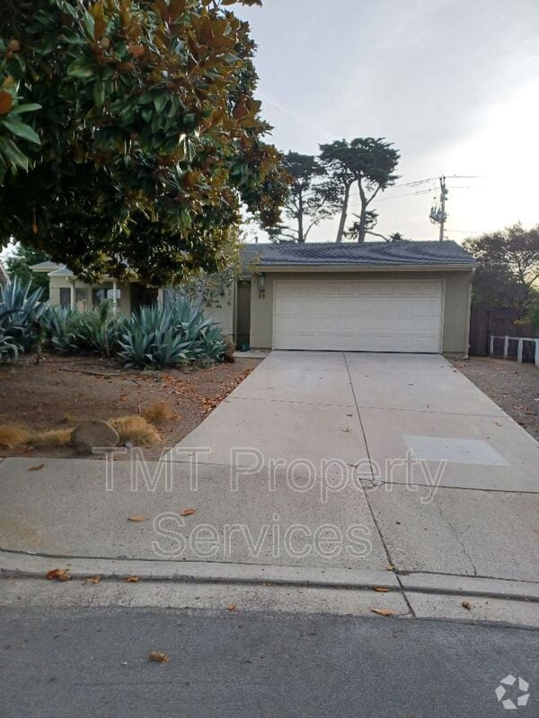 Building Photo - 88 Mariposa Dr
