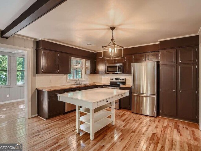 Building Photo - 5547 Stoneybrook Ct SE