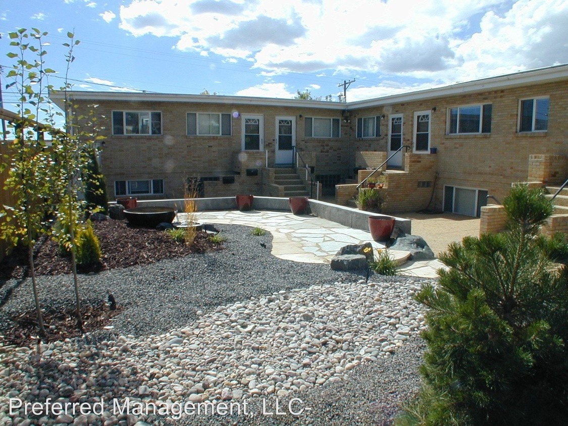 Primary Photo - 2009 E 15th St