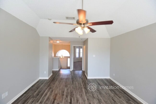 Building Photo - 7965 Quest Ct