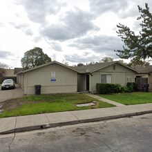 Building Photo - 3032 Wentworth Dr