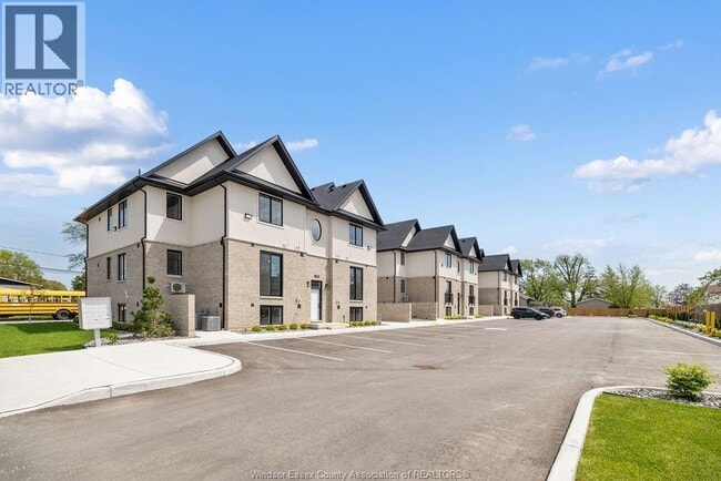 Building Photo - 1415 Lesperance Rd