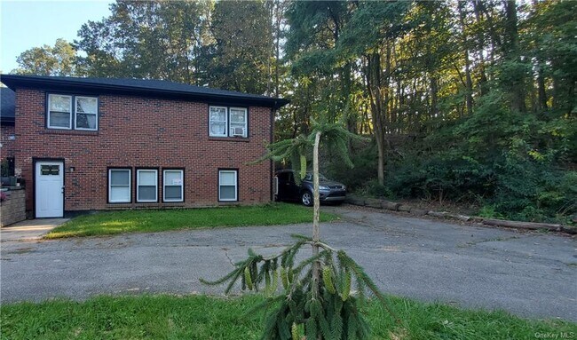 Building Photo - 119 Brewer Rd