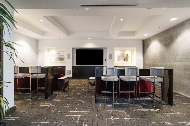 Foto del edificio - 400 W Peachtree St NW