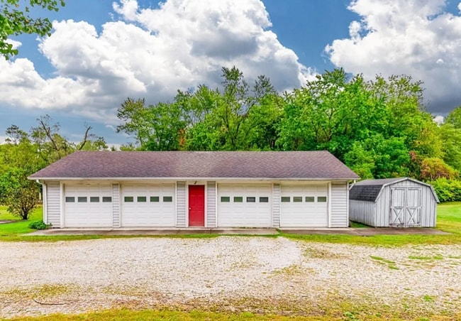 Building Photo - 9471 Mayfield Rd