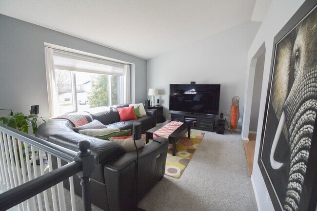 Building Photo - 445 43rd Ave NW