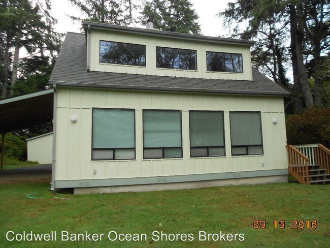 Building Photo - 349 Bass Ave NE