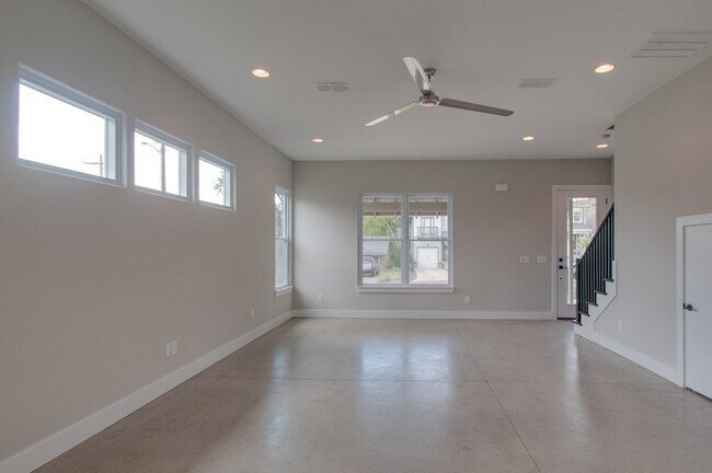 Foto del edificio - 504A Eastboro Dr