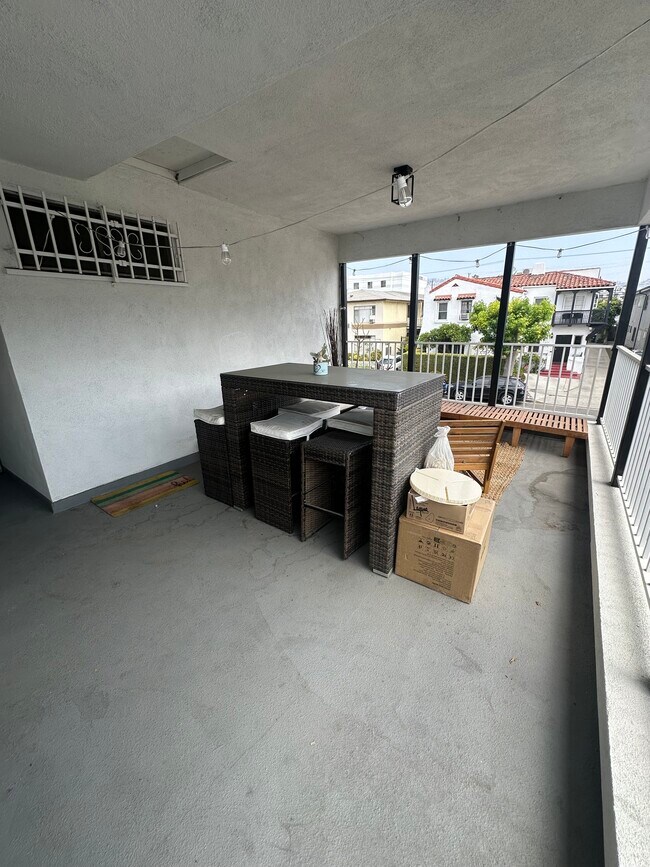 Foto del edificio - 8350 Blackburn Ave