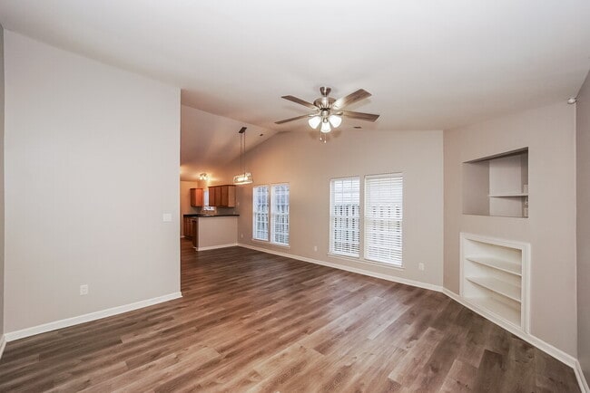 Building Photo - 3002 Salmon River Dr