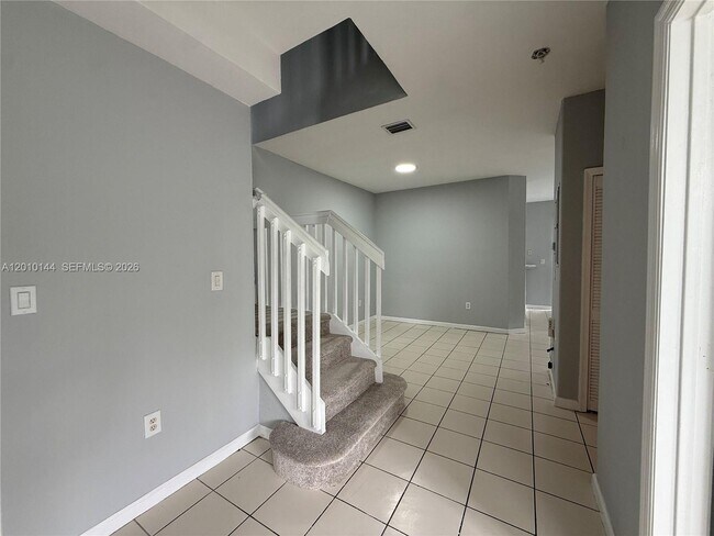 Foto del edificio - 2458 SE 15th Pl