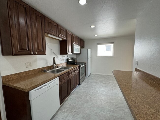 Building Photo - 47 E Garland Ave