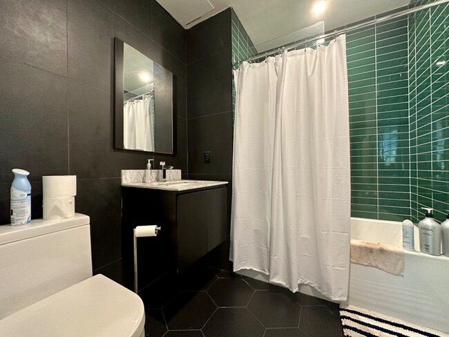 Foto del edificio - 24 Ford St