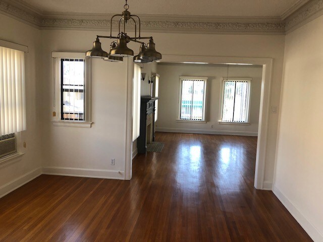 Foto del edificio - 5909 Carlton Way
