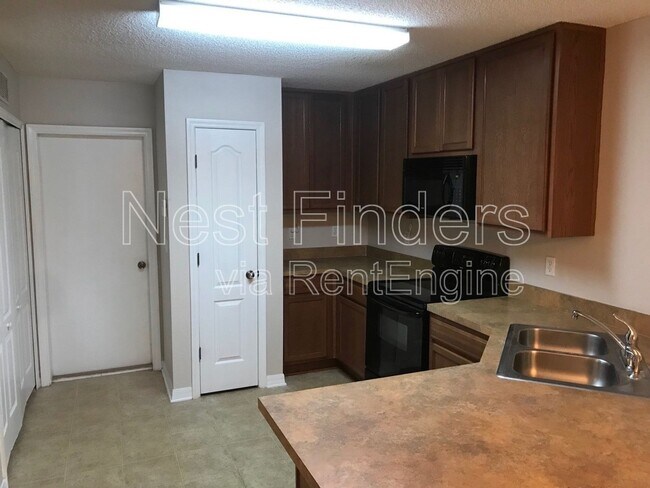 Foto del edificio - 7637 Melvin Rd