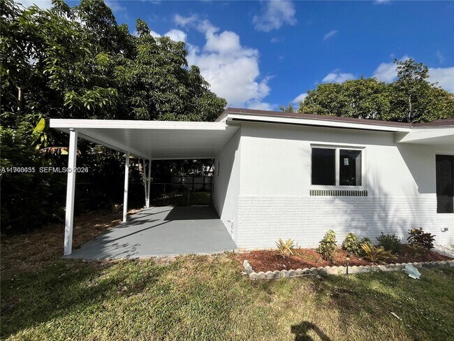 Foto del edificio - 971 NW 200th Terrace