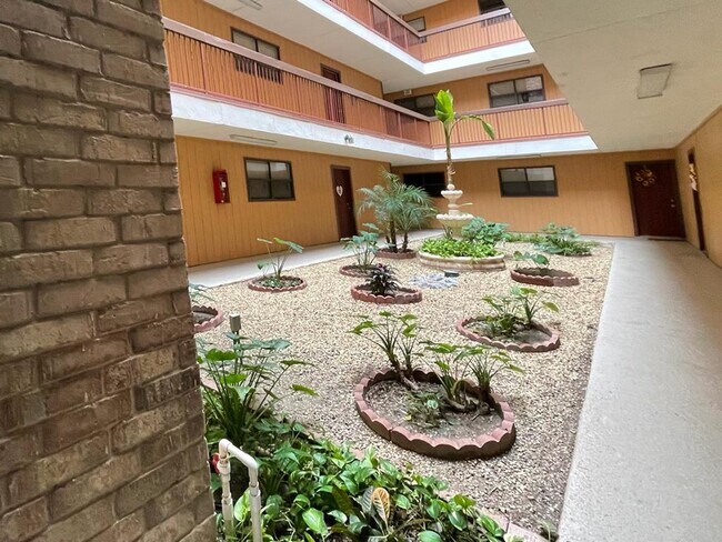 Foto del edificio - 421 Jose Marti Blvd