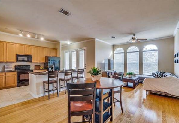 Foto principal - 800 E 15th St