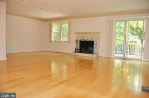 Foto del edificio - 10136 Sterling Terrace