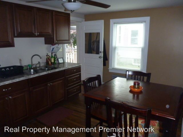 Building Photo - 2 br, 1 bath House - 365 Hall St