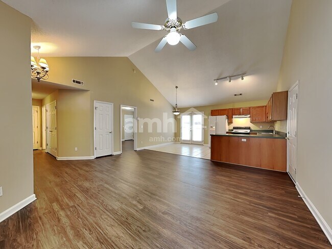 Foto del edificio - 1473 Lewisburg Pointe Dr