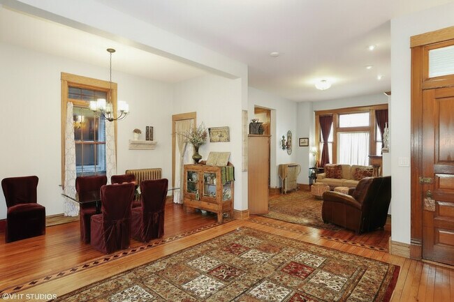 Foto del edificio - 2113 W Cuyler Ave