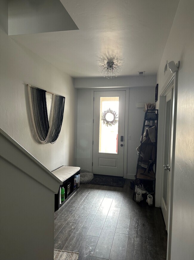 Building Photo - 5318 W S Jordan Pkwy