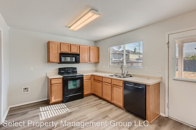Building Photo - 3 br, 2.5 bath House - 10810 Rivera Cove