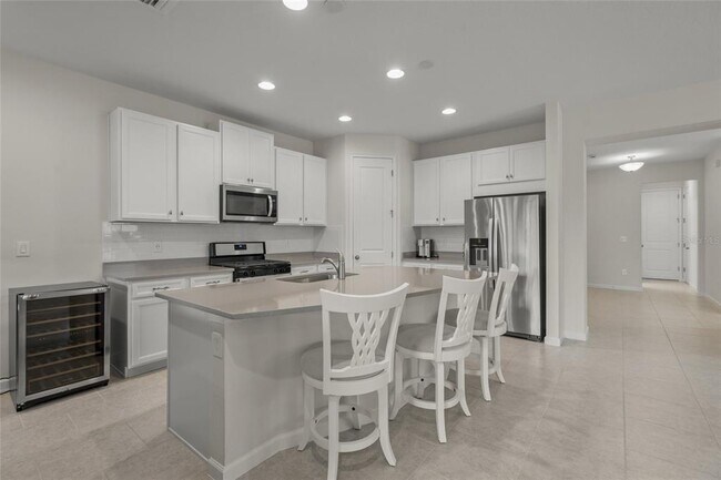 Foto del edificio - 8658 Rain Song Rd