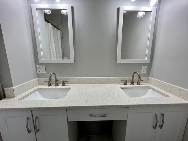 Baño - 19 Cushing St