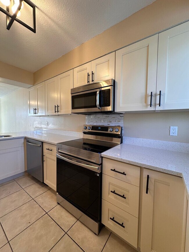 Foto del edificio - 2 Bedroom Condo In Destin-- Legion Drive!