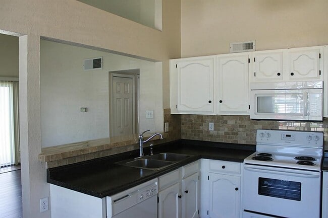 Building Photo - 24211 Running Iron Dr