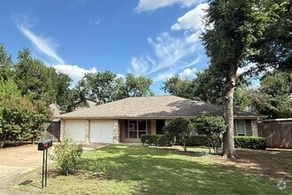 Building Photo - 9303 Robins Nest Ln