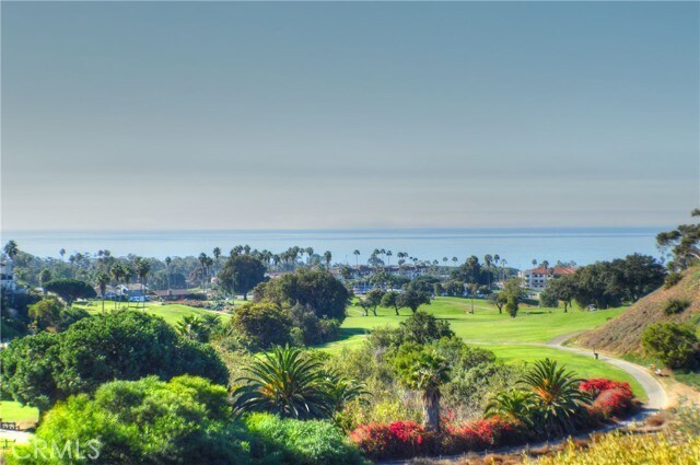 Foto del edificio - 146 Avenida Baja