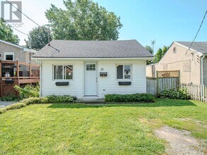 Building Photo - 12 Beachaven Dr