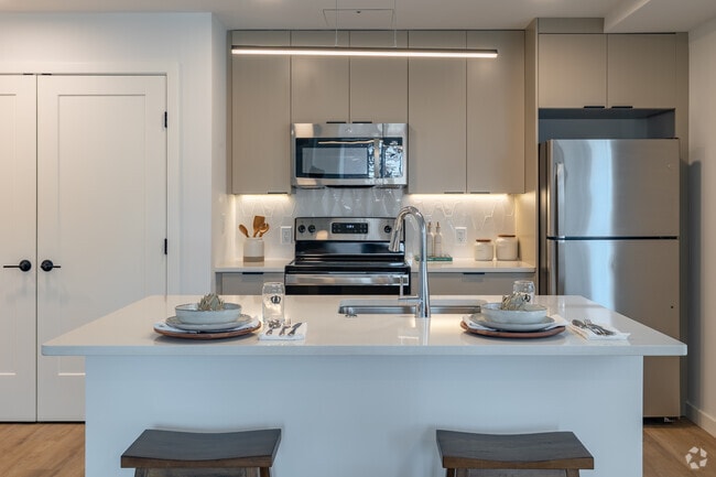 1 habitación, 1 baño, 790 pies cuadrados, cocina - 202 Queen