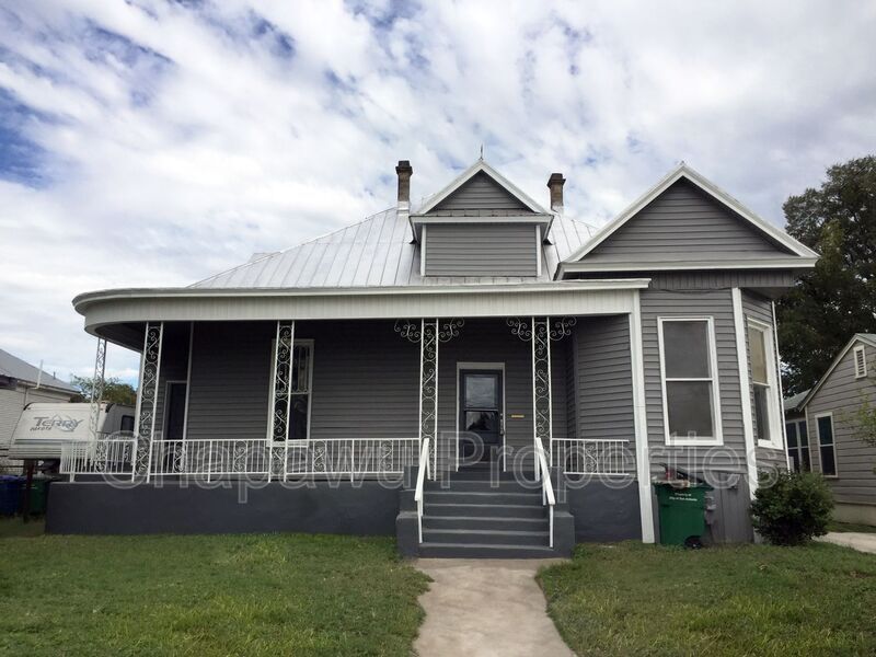 Foto principal - 1018 N Olive St
