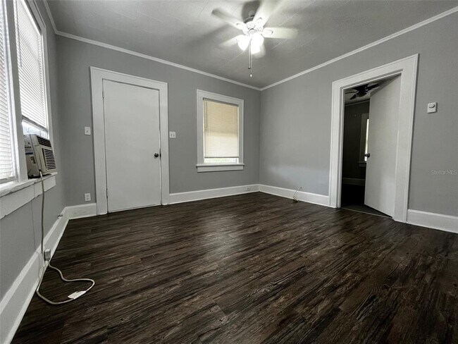 Building Photo - 634 14th St N